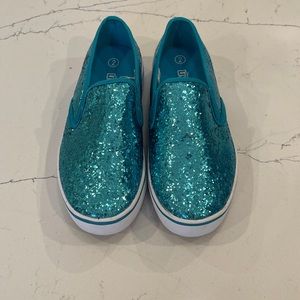 Girl's Disney Liv & Maddie Aqua Bling Glitter Slip-on Canvas Shoes Girls Size 2